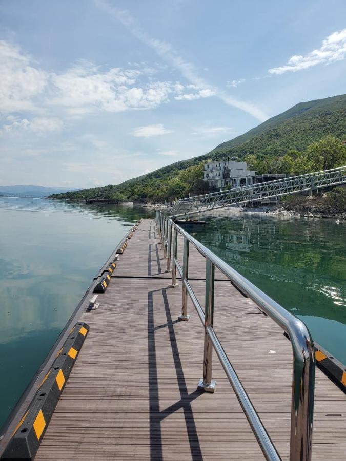 Holiday Center Apartment Shkodra Exterior foto