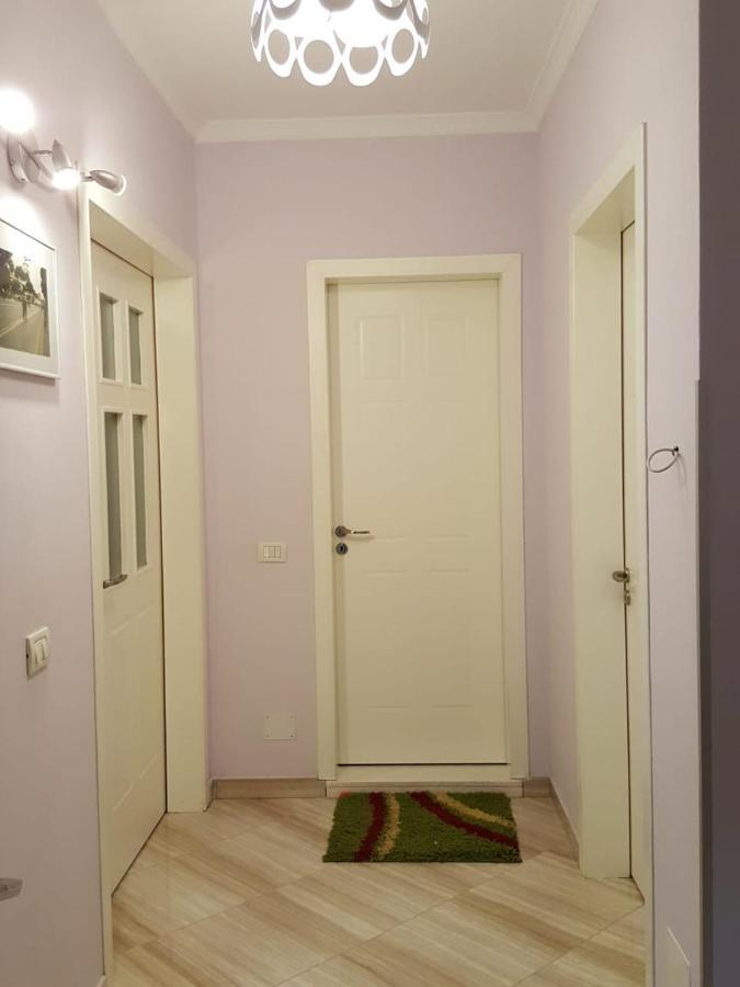 Holiday Center Apartment Shkodra Exterior foto